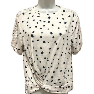COMO Blu Navy Polka Dot Print Crochet Knot Crew Short Sleeve Top, Size Medium.